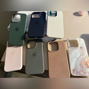 Apple Silicone Phone Case - Multiple Color Options (Apple)